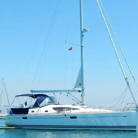 Privat bolig 5 Mn Du Centre De Beaulieu. *
